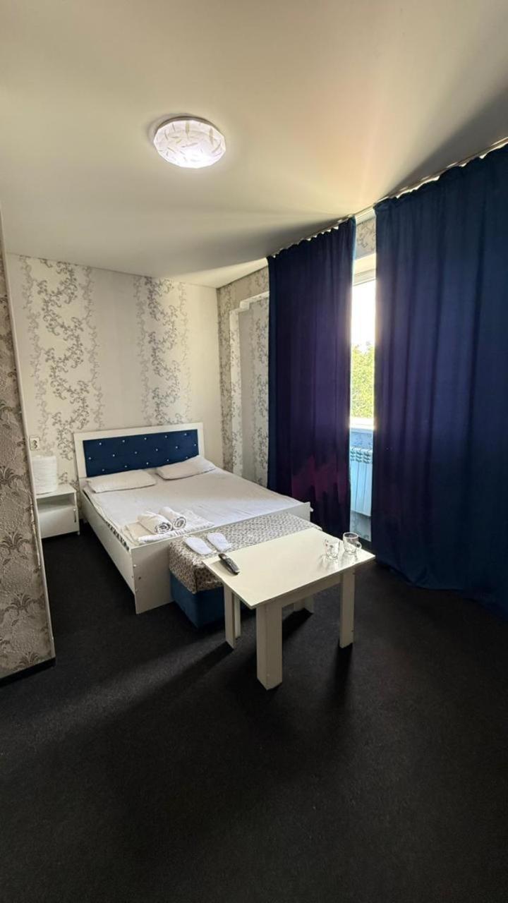 Пана Hotell Almaty Eksteriør bilde
