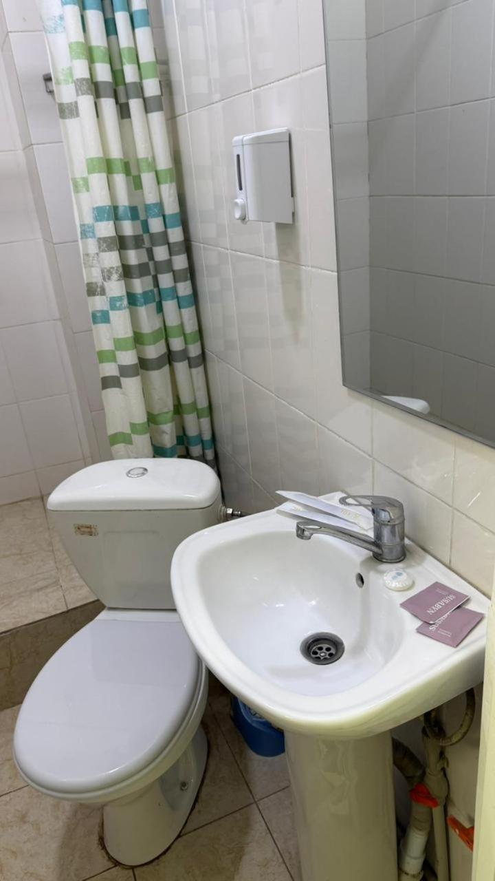 Пана Hotell Almaty Eksteriør bilde