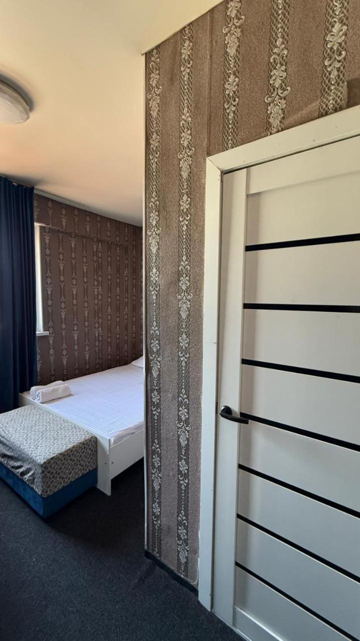 Пана Hotell Almaty Eksteriør bilde