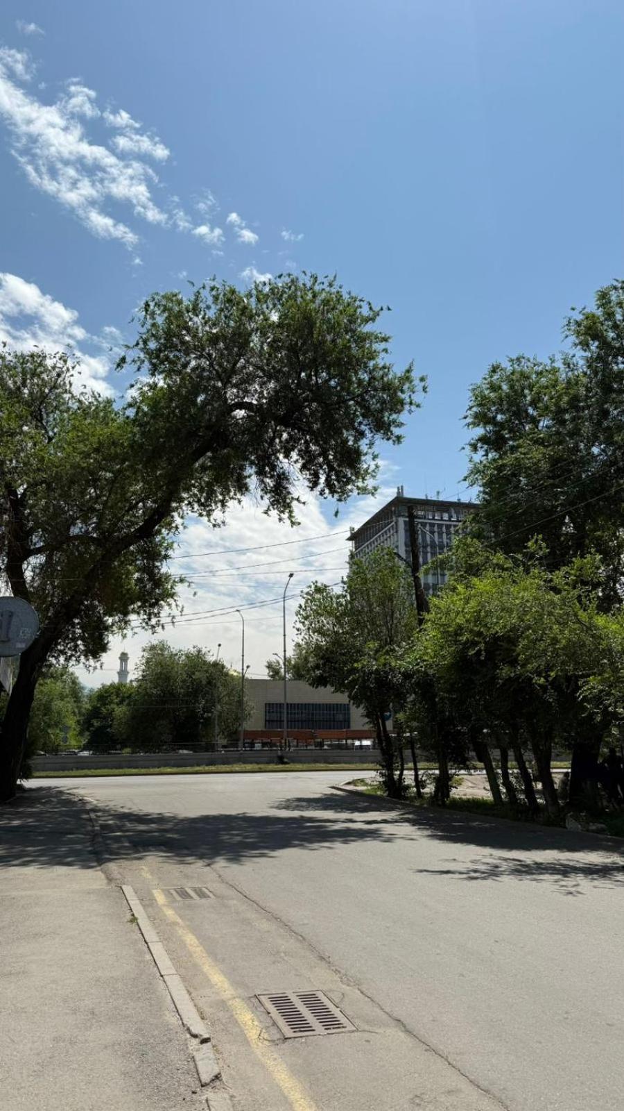 Пана Hotell Almaty Eksteriør bilde